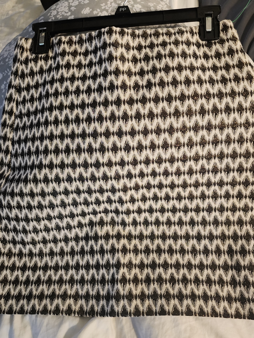 Anne Taylor Metalic Black & Gold Skirt.